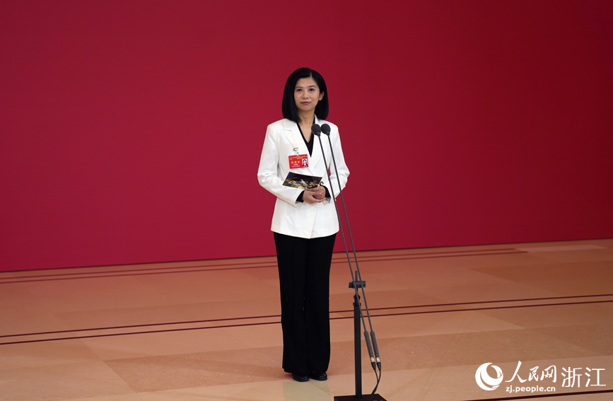 浙江省人大代表、省淡水水產研究所遺傳育種研究室副研究員徐洋。人民網記者 張帆攝