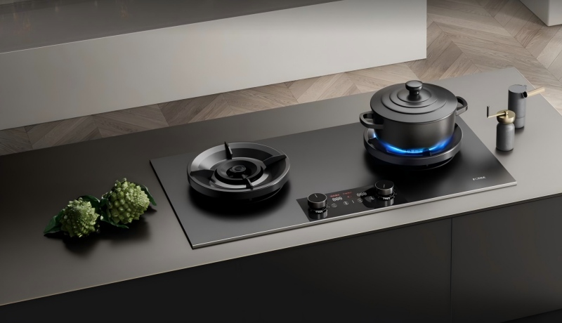 方太推出的全球首款哨兵灶Y8。方太集團供圖