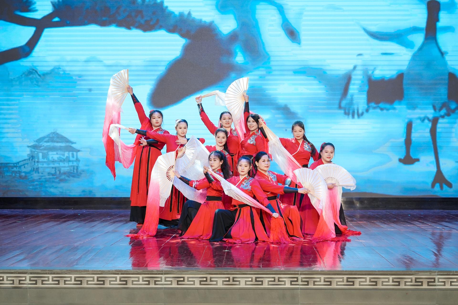 瑞安市文化禮堂“我們的村舞”展演現場。瑞安市委宣傳部供圖