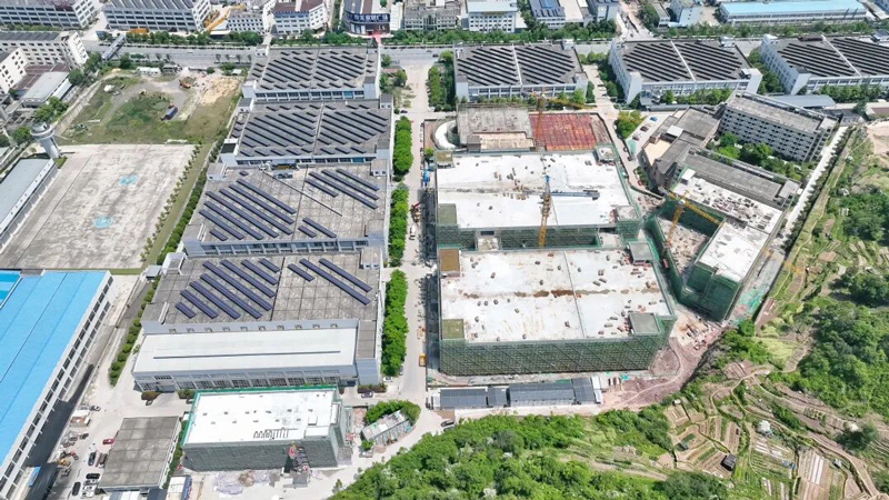 位於麗水經開區石牛路沿線的新能源廠房改擴建工程已進入收官階段，整體進度超前。