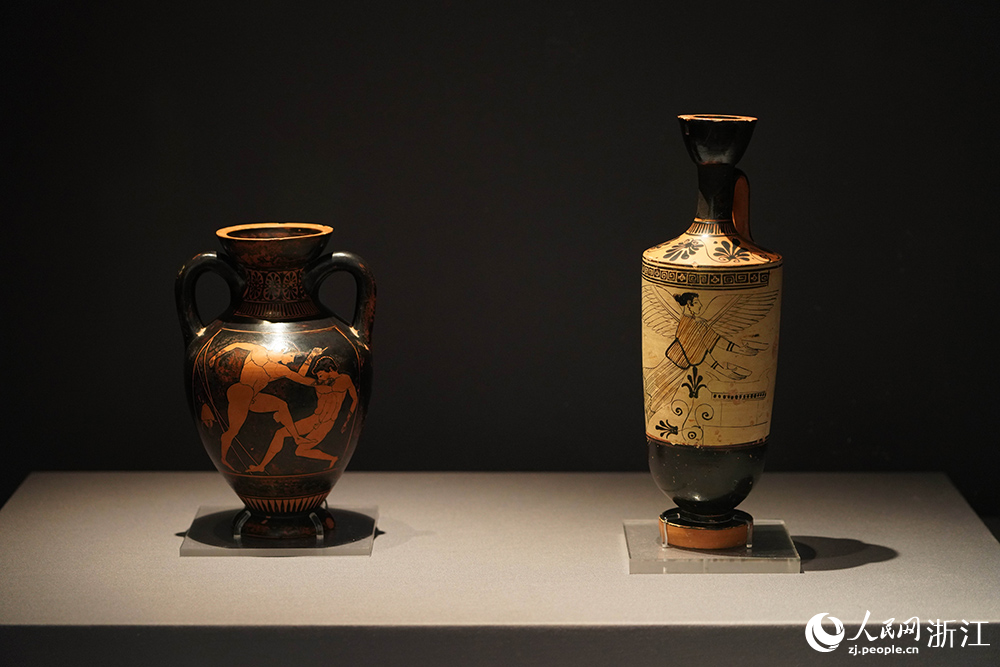 “古希臘的旅程”展覽上的展品。人民網 章勇濤攝