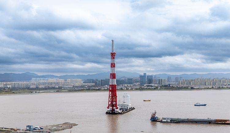浙江海工碼頭基地項目在舟山啟動海域主體施工