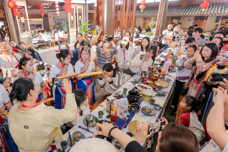 “西湖边的畲乡”一日游现场。桐庐县委宣传部供图