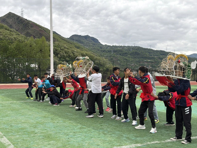 学习梅山舞狮。梅山街道供图