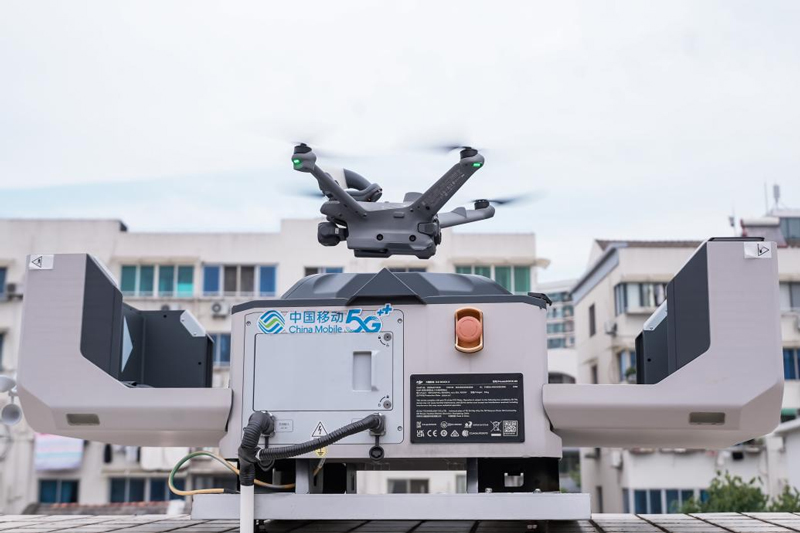 浙江移动助力舟山打造“低空海智综合管理平台”，开展港口巡检、渔业执法等8大核心应用场景的低空巡检。浙江移动供图