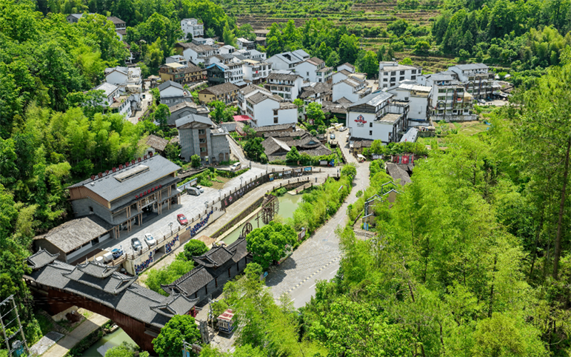 讓川民族村。文成縣委宣傳部供圖