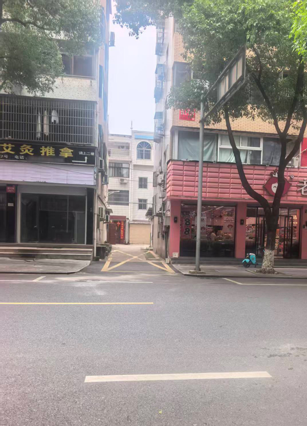 两根占道电线杆已被拆除。中国电信股份有限公司东阳分公司供图