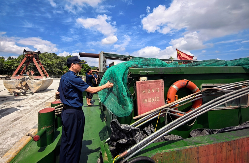 台风“巴威”登陆前，浙江海事部门点验船舶2.8万艘次。浙江海事局供图
