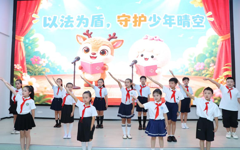 詩朗誦展示。臨海市網絡文明實踐中心供圖