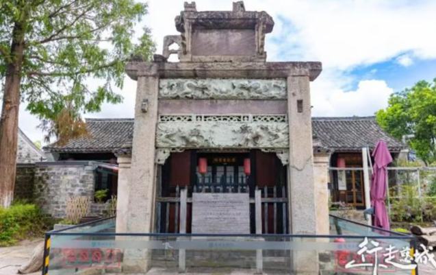 慈城这座牌坊，为什么“长”在了水塔里？
