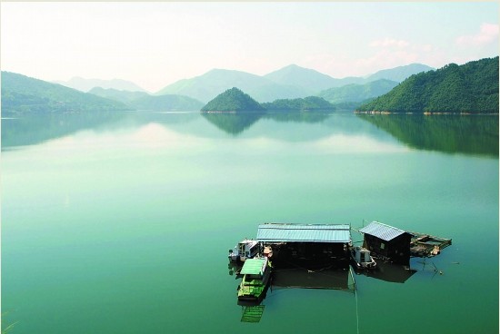 衢州乌溪江:弃网养鱼 养出一池生态旅游好去处