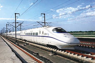 京津高铁直接提升了城市间的交通能力,让往返两地变得更加容易.