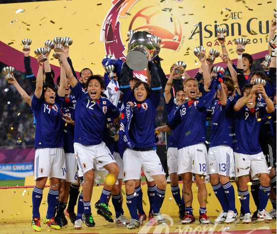 亚洲杯日本1-0澳大利亚夺冠 韩裔球星加时替补