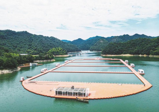 新昌縣回山鎮門溪水庫上建設的國際垂釣基地。（資料照片） 記者 張亮宗 攝