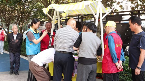 温州瑞安市首个老年人认知症记忆公园开园。瑞安市委宣传部供图